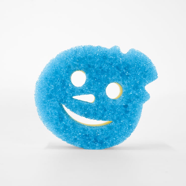 Front View of Scrub Mommy Snowman shaped sponge